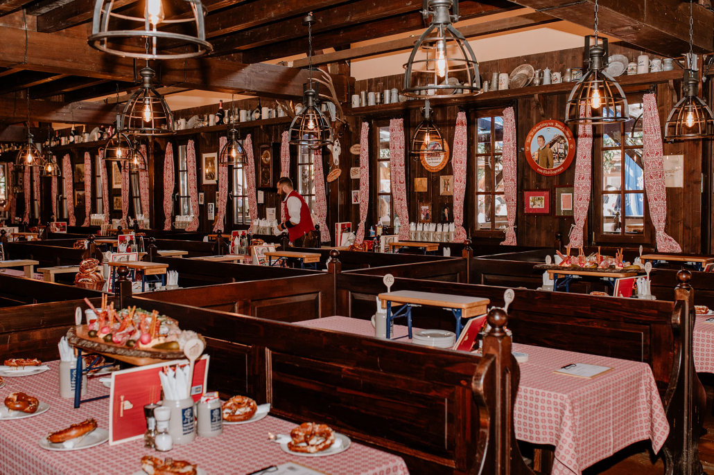 Hochreiter’s zur Bratwurst | Top Wiesn Zelte in München | Mr. München | Foto: Hochreiter’s zur Bratwurst